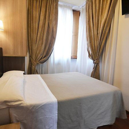 Hotel Il Castelletto Рим Экстерьер фото